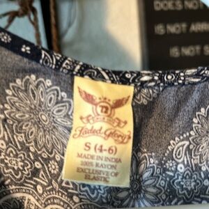 Size small flowy blouse